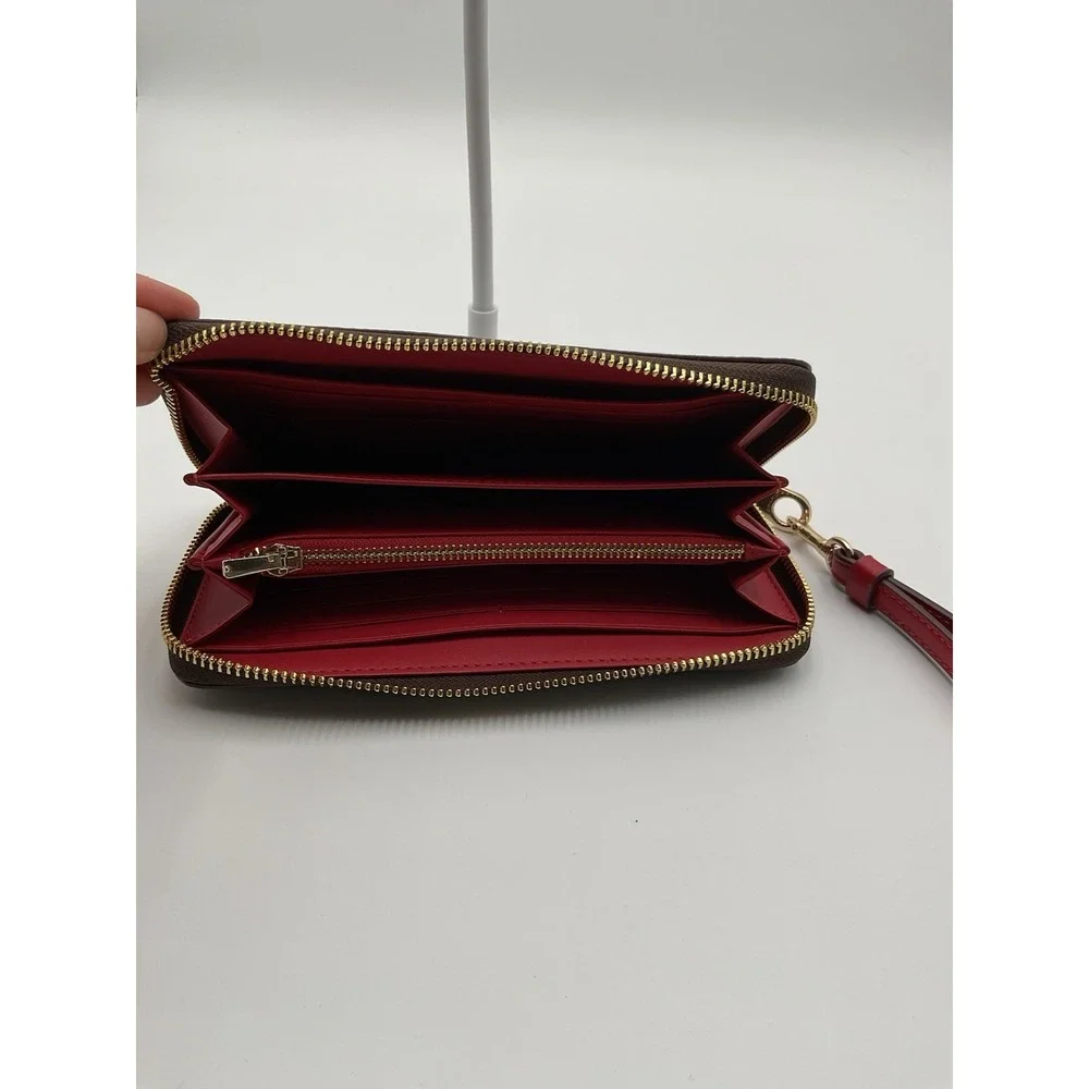 Coach signature long